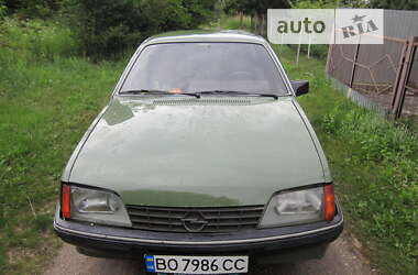 Седан Opel Rekord 1984 в Тернополі