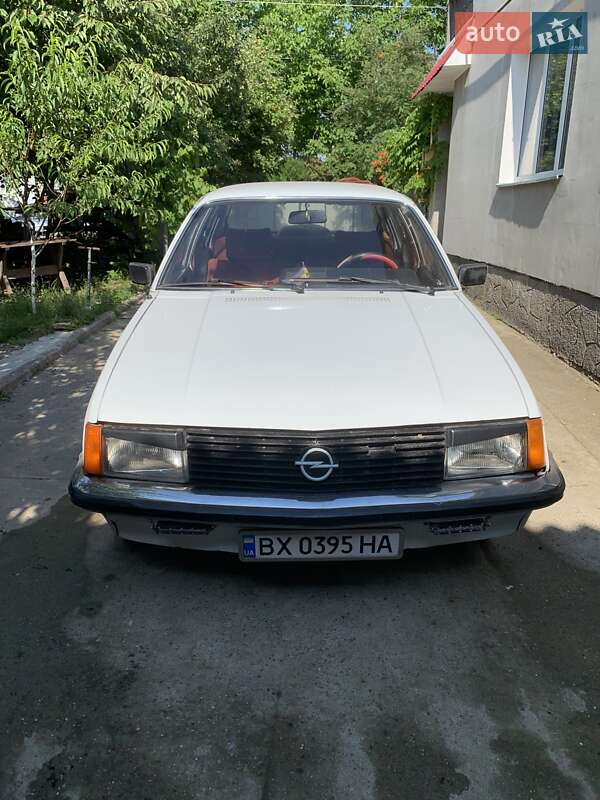 Седан Opel Rekord 1981 в Кам'янець-Подільському
