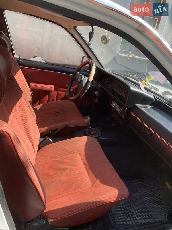 Седан Opel Rekord 1981 в Кам'янець-Подільському