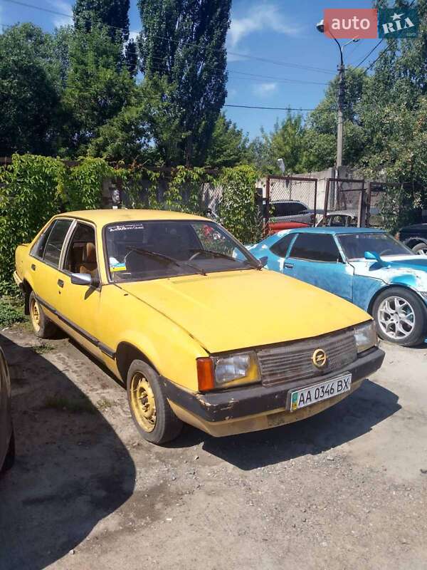 Седан Opel Rekord 1979 в Киеве