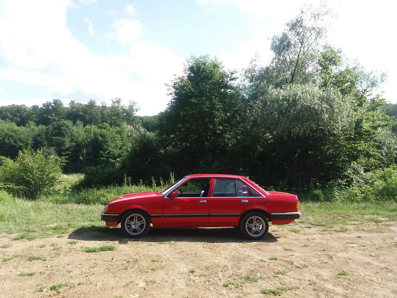 Седан Opel Rekord 1979 в Черновцах