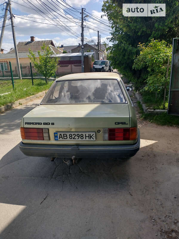 Opel Rekord 1985