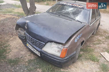 Седан Opel Rekord 1985 в Смеле