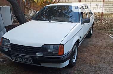 Седан Opel Rekord 1985 в Броварах