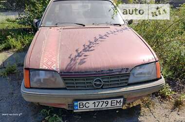 Седан Opel Rekord 1986 в Львові