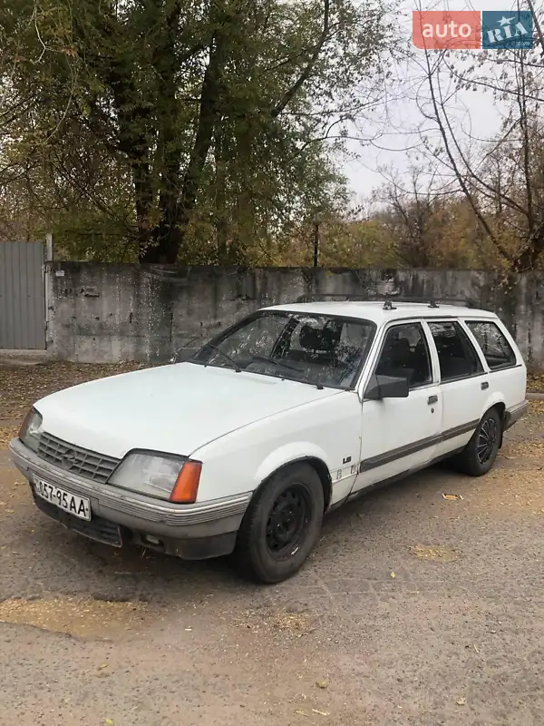 Opel Rekord 1986