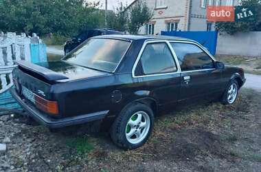 Седан Opel Rekord 1978 в 
