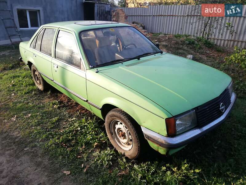 Седан Opel Rekord 1979 в Полтаві