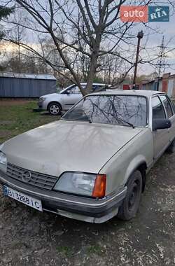 Седан Opel Rekord 1986 в Полтаве
