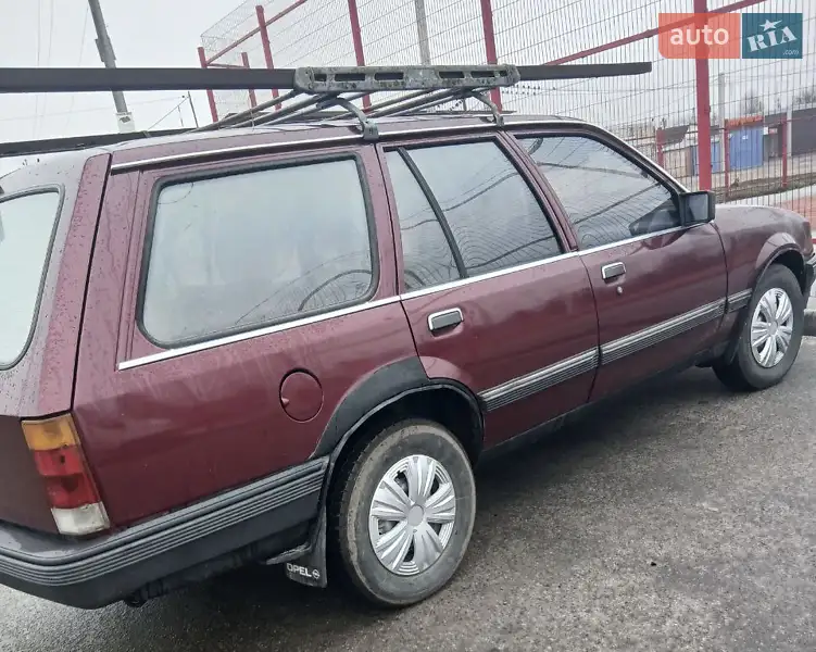 Opel Rekord 1986
