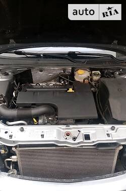 Хэтчбек Opel Signum 2003 в 