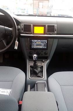 Хэтчбек Opel Signum 2003 в 