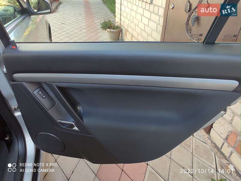 Хэтчбек Opel Signum 2006 в Казатине