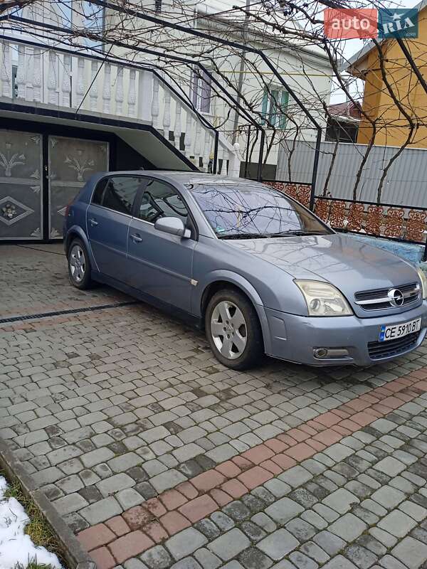 Хэтчбек Opel Signum 2003 в Черновцах