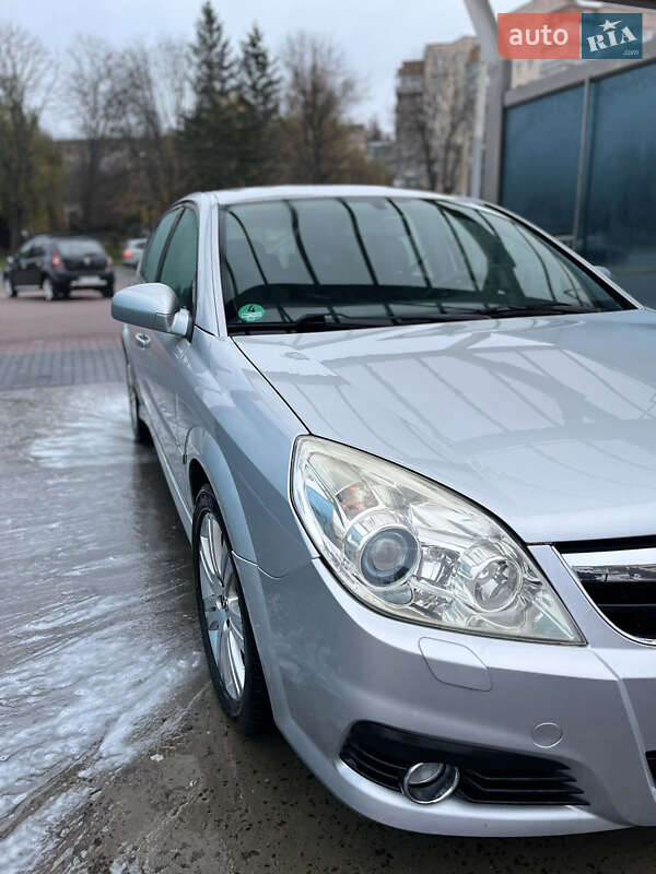 Opel Signum 2005