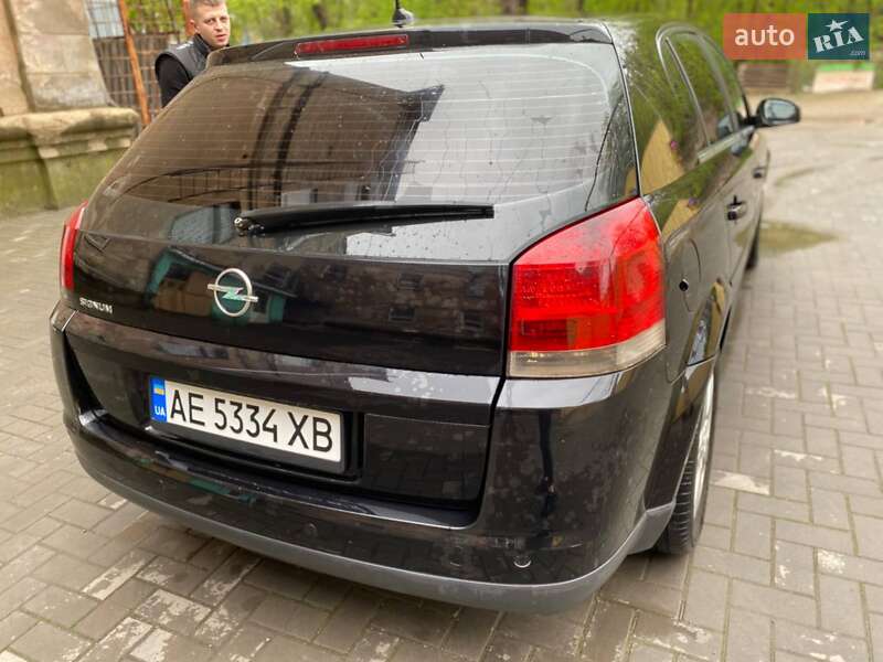 Хэтчбек Opel Signum 2005 в Кривом Роге