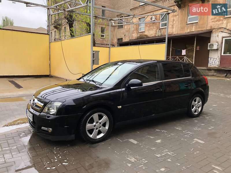 Хэтчбек Opel Signum 2005 в Кривом Роге