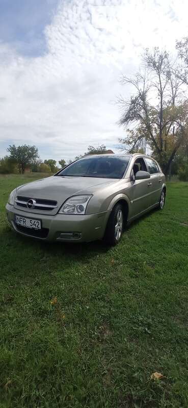 Хэтчбек Opel Signum 2004 в Николаеве