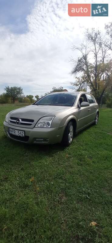 Хэтчбек Opel Signum 2004 в Николаеве