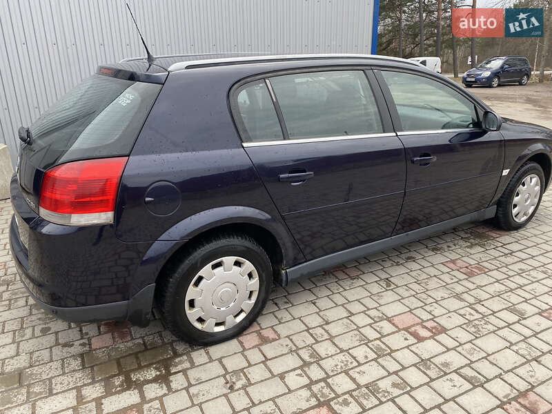Хэтчбек Opel Signum 2003 в Ровно