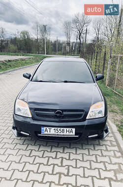 Хэтчбек Opel Signum 2004 в 