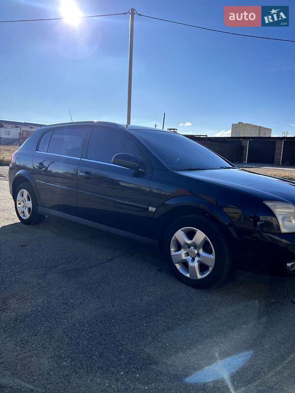 Хетчбек Opel Signum 2003 в Білгороді-Дністровському