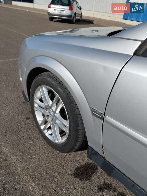 Хэтчбек Opel Signum 2004 в Ковеле