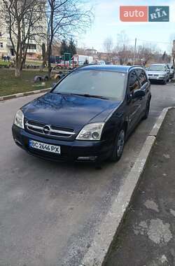 Хетчбек Opel Signum 2003 в Дрогобичі