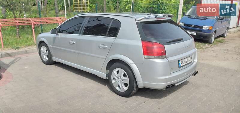 Хэтчбек Opel Signum 2003 в Луцке