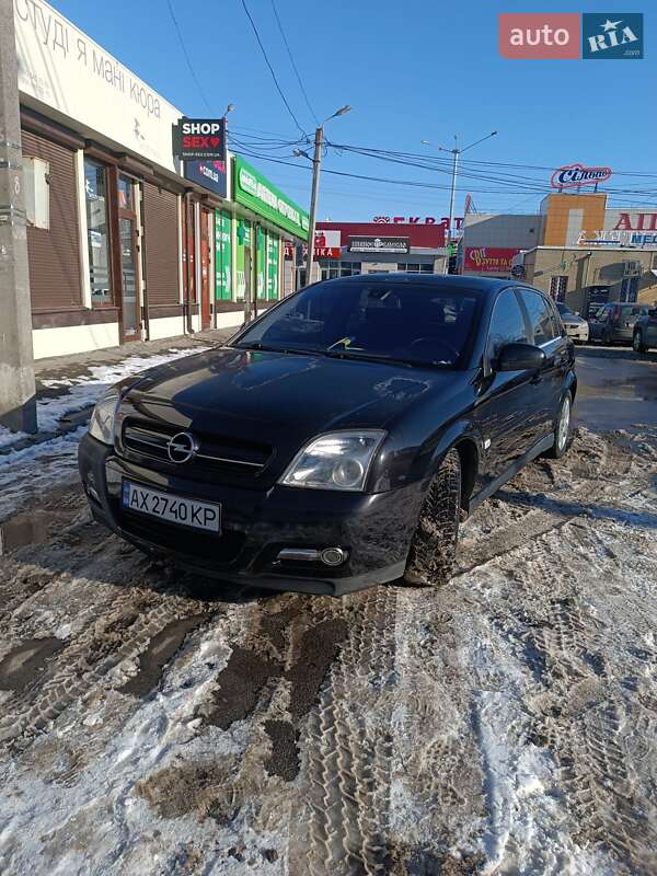Opel Signum 2004