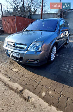 Хэтчбек Opel Signum 2005 в 