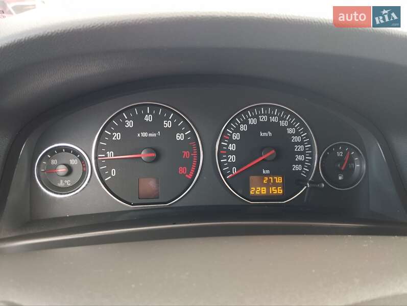 Хэтчбек Opel Signum 2003 в Мостиске