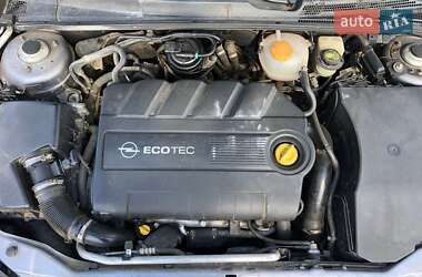 Хэтчбек Opel Signum 2004 в Калуше