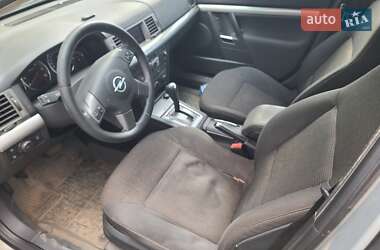Хэтчбек Opel Signum 2005 в 