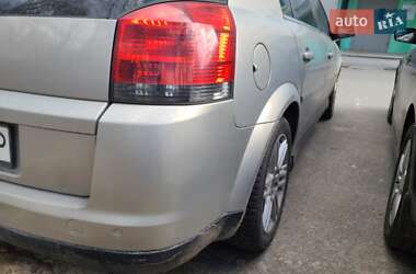 Хэтчбек Opel Signum 2005 в 