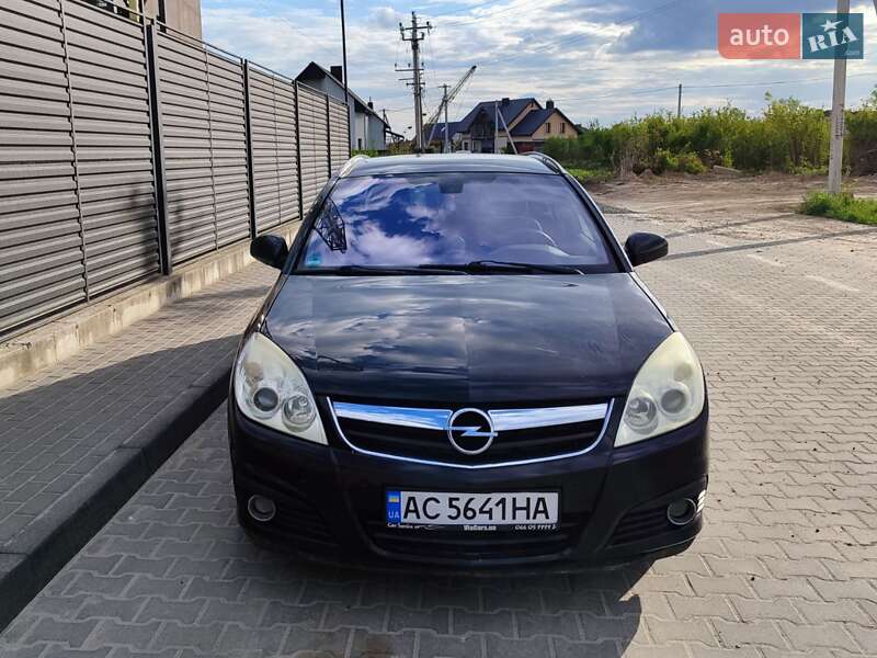 Хэтчбек Opel Signum 2008 в Луцке