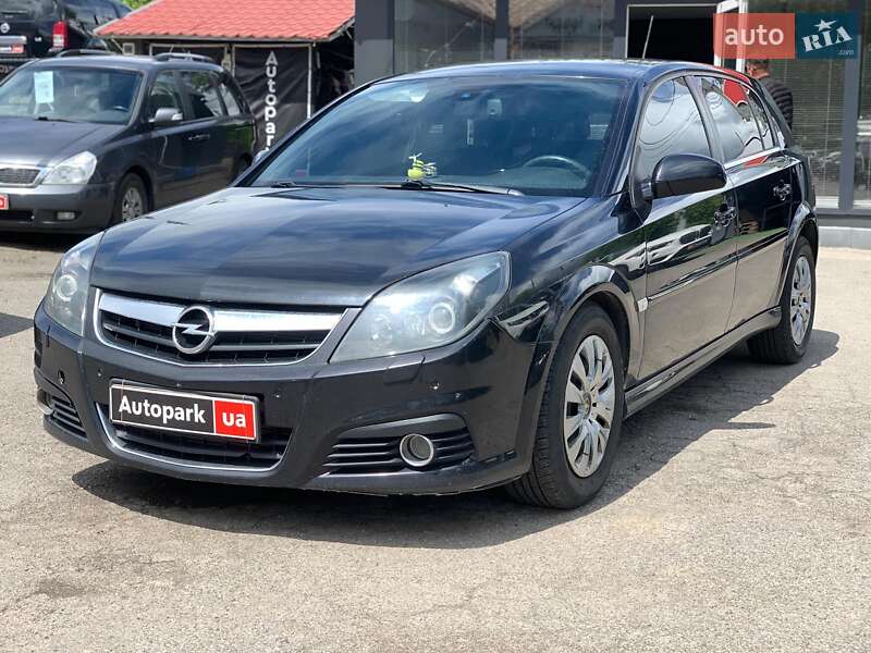 Хэтчбек Opel Signum 2006 в 