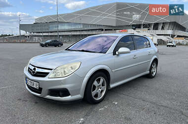 Хэтчбек Opel Signum 2008 в 