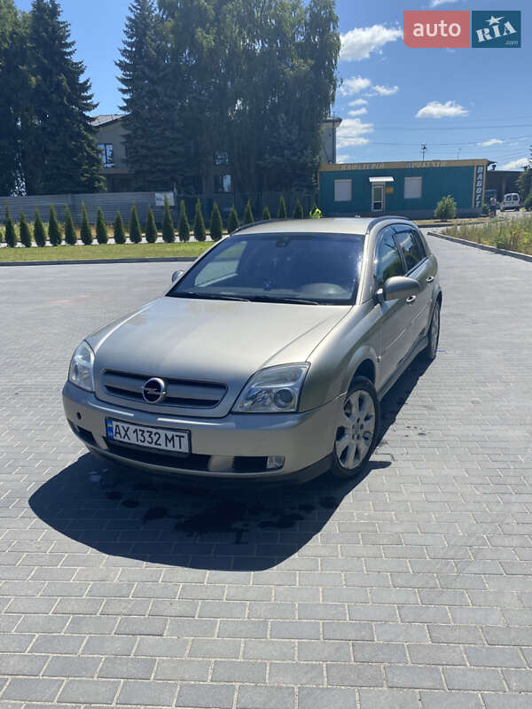Opel Signum 2003