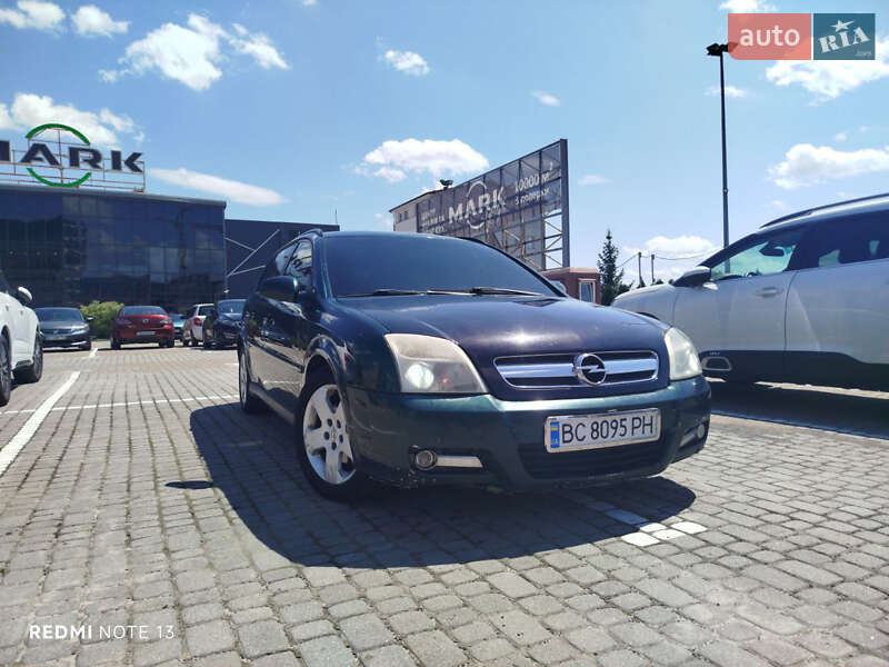Opel Signum 2004