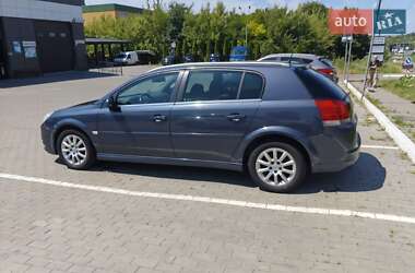 Хэтчбек Opel Signum 2008 в 