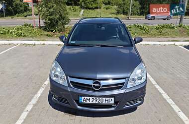 Хэтчбек Opel Signum 2008 в 