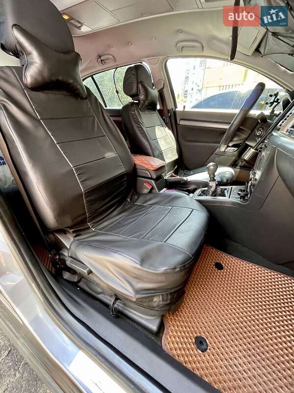 Хэтчбек Opel Signum 2003 в Львове