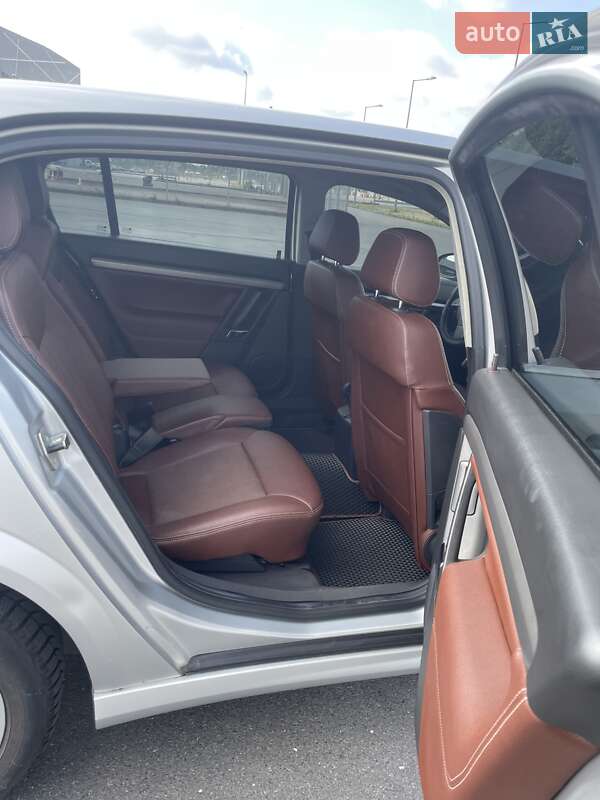 Хэтчбек Opel Signum 2008 в Львове