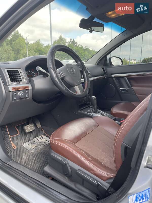 Хэтчбек Opel Signum 2008 в Львове