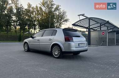 Хэтчбек Opel Signum 2003 в 