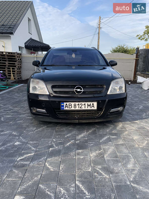 Opel Signum 2004