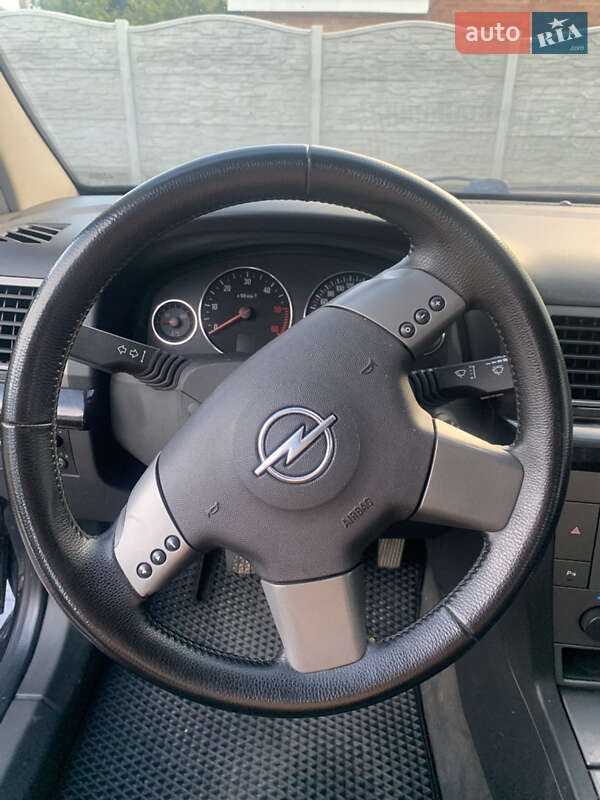 Хэтчбек Opel Signum 2004 в Виннице фото 17 Хэтчбек Opel Signum 2004 в Виннице