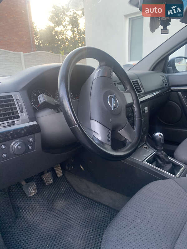 Хэтчбек Opel Signum 2004 в Виннице фото 22 Хэтчбек Opel Signum 2004 в Виннице