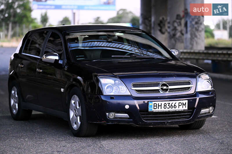 Opel Signum 2004